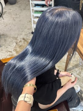 メゾン 心斎橋店(Maison) ブルーシルバー