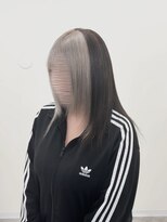 アウラ(AURA)&nbsp;シルバー×ブラック　フェイスフレーミング