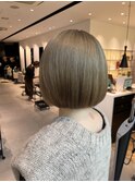 ふんわりボブショート×上品中明度ベージュ
