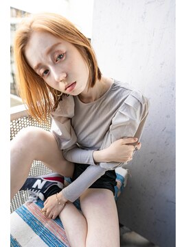 サングース(Sungoose) sungoose　ショートボブデザインカラーセンターパート