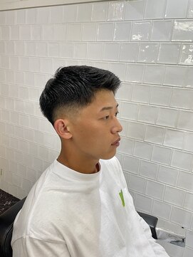 メリケンバーバーショップ フクオカ(MERICAN BARBERSHOP FUK) かきあげナチュラルフェード