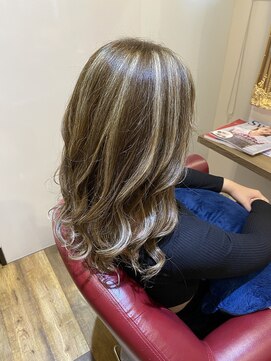 ヘアデザイン ノア(Noa) コントラストハイライト