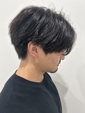 ヒュイル バイ ニアウ(Hwyl by Niau) メンズマッシュセンターパートスパイラルパーマニュアンスパーマ