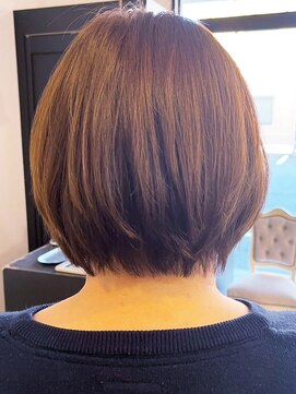 レポヘアー(Repos hair) 20代30代40代大人可愛いシークレットハイライトショートボブ