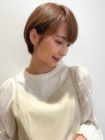 横顔美髪マッシュ切りっぱなしボブエアリーロングピンクブラウン
