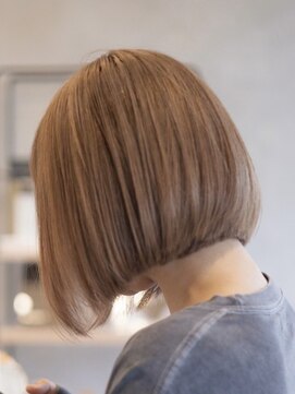 ニュイ(NUIT) ダブルカラーショートボブインナーカラーハイライトケアブリーチ