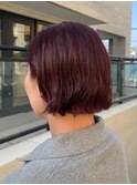 ぱつっとボブ×ボルドーカラー