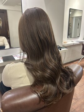 インビテーション(invitation) ペールベージュ