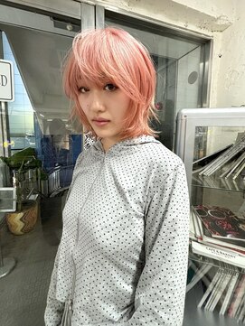 ノラ シブヤ(NORA) ★薄ピンクピンクベージュミディアムレイヤー桃色フラミンゴ