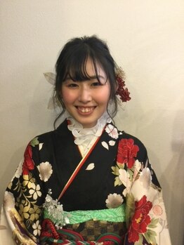 【2027年成人式】ヘアセット+メイク+着付け\33000★特別な日のキレイは、経験豊富なSLEEKにお任せ！