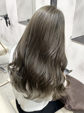 柔らか艶オリーブグレージュ／自然な透け感ロング