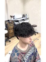 ヘアアンドフェイス ルースト(hair&face ROOST)&nbsp;MEN’S HAIR/サーフカール/刈り上げセンターパート/円町