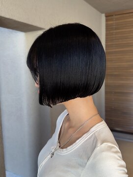 ロンド ラマ 岐阜(Lond bla-ma) ぱつっとボブ