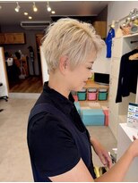 オリビアヘアー(OLIVIA HAIR) クセを活かす大人ハイトーン☆髪質改善ショート
