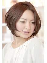 ビューティーセラーバイハリウッド(BEAUTY CELLAR BY HOLLYWOOD) ちょっとモードな知的ミニボブ