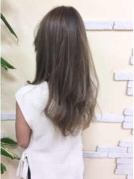 クレア(CREA) ハイライトグレージュカラー