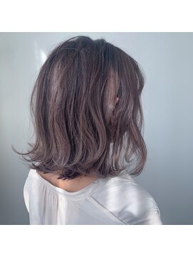 ハニーマスタード(HONEY MUSTARD) 【お客様スタイル】ハイライトの透け感ピンクパープルカラー