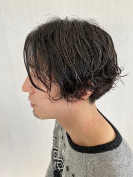 イーエス(E.S) 無造作ウェットパーマ センターパート