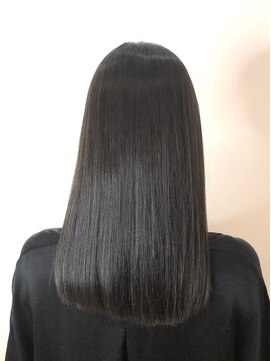 ジーナ 銀座中央通り(Zina) セシルカットフリンジウェーブ×大人かわいい前髪ココアブラウン