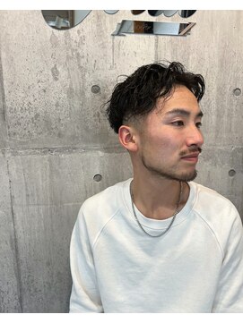 コーラル(Coral) Coral【センター分けメンズスパイラルパーマ】