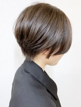 ニット 銀座(knit) 《knit銀座》大人黒髪20代30代40代ハンサムショート丸み前下がり