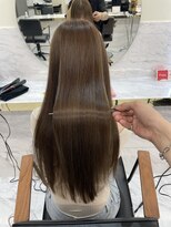 シェノン サントル(CHAINON CENTRE)&nbsp;レイヤーカット/デザインカラー/オリーブベージュ/ウェットヘア