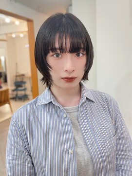 ハニーシブヤ(HONEY shibuya) ウルフレイヤーショートボブ暗髪ダークグレージュボブルフ
