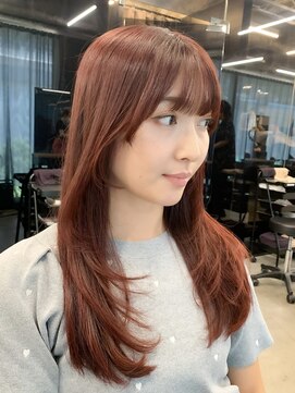 アリュウル 表参道(ALLURE) レッドカラー×ワンカールで可愛いレイヤーカット 佐藤