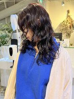 アクアオモテサンドウ(ACQUA omotesando)&nbsp;△ゆるふわ癖毛風デジタルパーマロングパーマボルドーカラー