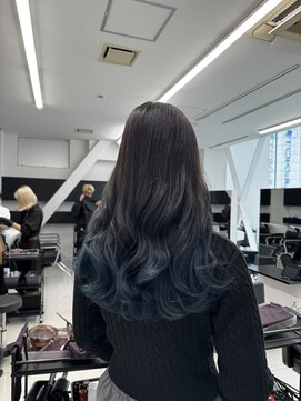 アライブ キチジョウジ(ALIVE Kichijoji) ワンポイントでお洒落なグラデーションカラー!