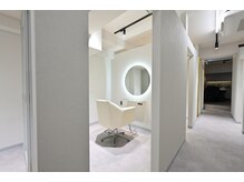 全席個室のプライベート空間で、周りを気にすることなく心安らぐ空間を提供。