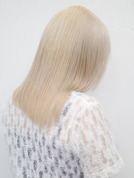 カシェル(cashel) ハイトーン ブロンドベージュ 夏ブリーチカラー