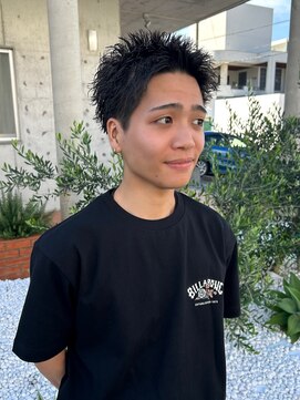 デビュー 沖縄泡瀬店(Debut) スペインカール/スパイキーショート/フェザーパーマ/沖縄市