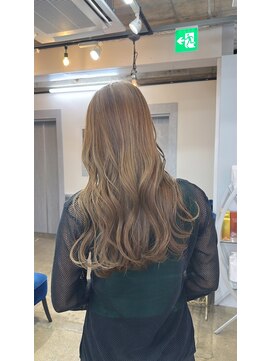 クオーレ(CUORE) ～ブリーチなしのグレーベージュ～