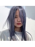 透明感あふれるブルーカラー