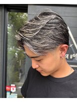 ヘアーロアム(hair Roam)&nbsp;ハイライト　センターパート