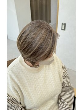 スラッシュ ホワイト(SLASH white) 脱白髪染めハイライト/白髪ぼかし/透明感カラー/髪質改善