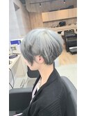 大人な前下がりショート☆