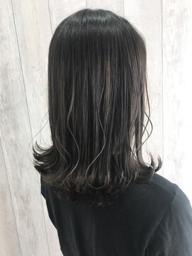 シエル 立川店(CIEL) 【CIEL原田】ハイライトが入った切りっぱなしボブ