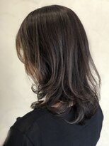 ブロッサム 東久留米店(Blossom)&nbsp;30代40代ミディアムウルフ乾かすだけアッシュグレージュ透明感