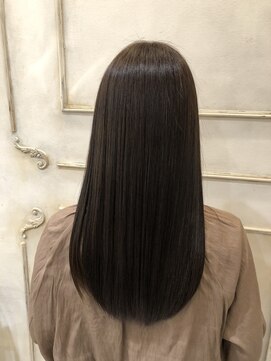 キュア 表参道(CURE) 黒髪/グレージュカラー/ココアベージュ/ヘルシーロング[表参道]