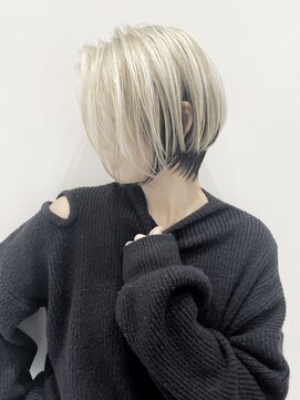 トルネード(TORNADO) 海外ヘア クールショート ホワイトカラー t1216