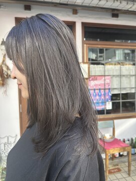 カミナ(KAMINA) オリーブベージュ×ミディアムレイヤー