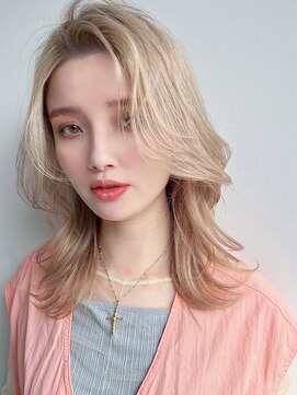 ホスタ 大阪梅田店(fosta) グレージュベージュショートボブショートレイヤーブリーチ学割