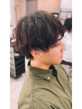 ペイジヘアー(paige hair) スペインカールメンズパーマ前髪長め