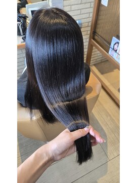 ハピネスフィール 宇治店(Happiness FEEL) 【suika】ブリーチ/トリートメント/韓国/縮毛矯正/髪質改善