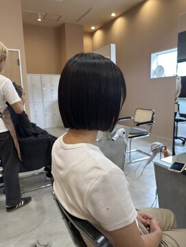 ジジ インターパーク 宇都宮(Gigi) 切りっぱなしボブ/ボブ/ダークグレージュ/ブラウンカラー