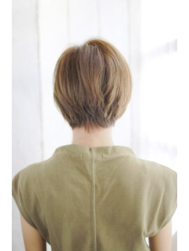 トランクイル サフリック(TRAN9UIL safric) 20代・30代・40代 大人美シルエットショート