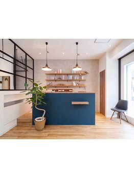 毎日頑張るあなたに―美容を通じた"至福の一時"をご提供♪オトナ女性のための「美の楽園」＝Comphy hair