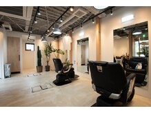 ルート(root)の雰囲気(落ち着いた店内でリラックスできる◎)